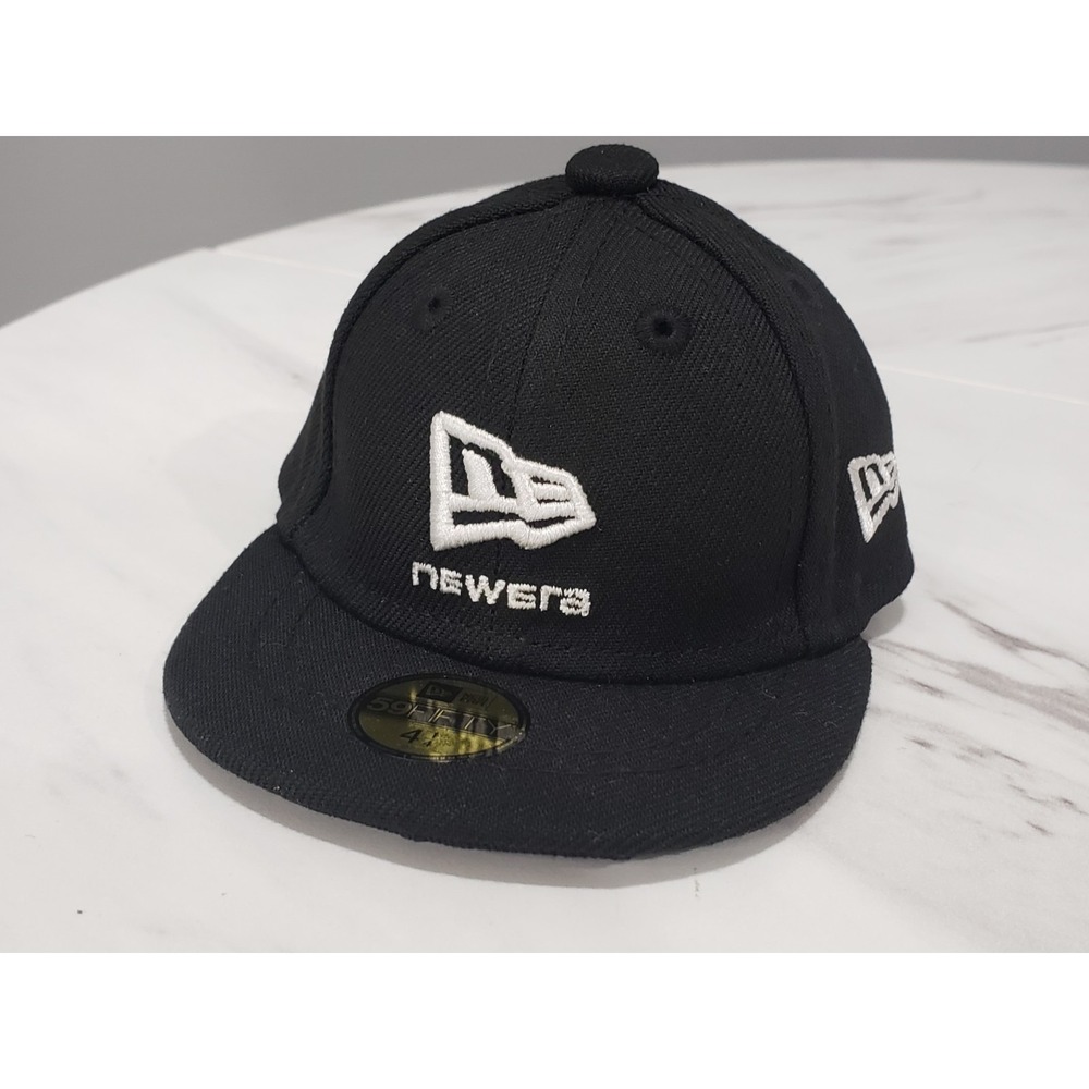NEVER‎ USED New Era Fitted Mini Cap  4 1/4